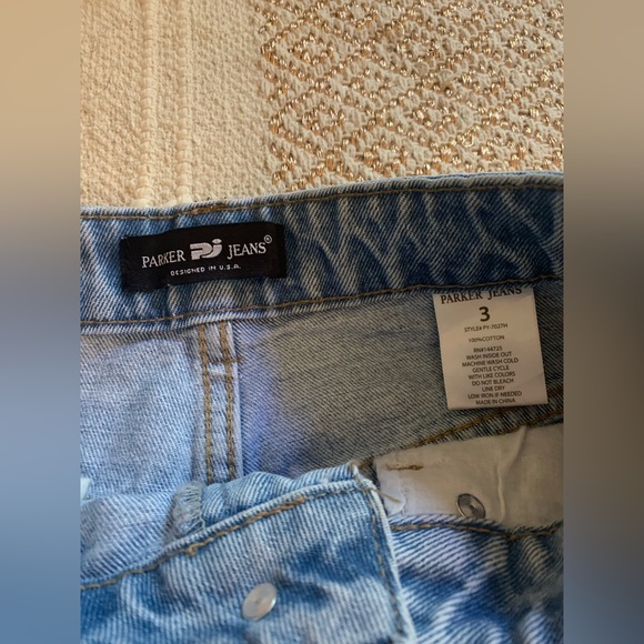 Wide Leg Jeans - Picture 2 of 3